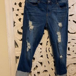 Womens Destructed Cuffed Jeans
